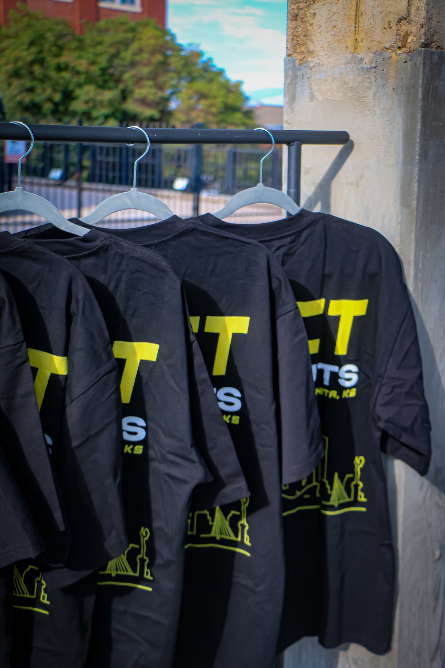 Cars & Coconuts City Tee